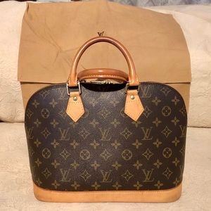 Louis Vuitton Alma PM bag. Authentic and EUC
